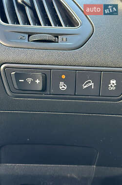 Внедорожник / Кроссовер Hyundai ix35 2014 в 