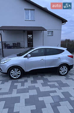 Внедорожник / Кроссовер Hyundai ix35 2013 в 