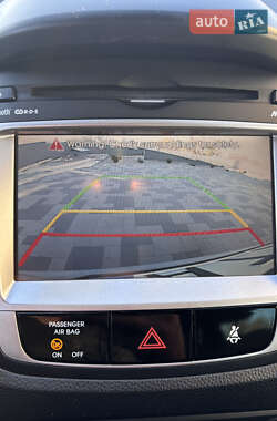 Внедорожник / Кроссовер Hyundai ix35 2013 в 