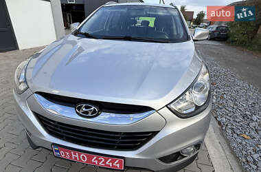 Внедорожник / Кроссовер Hyundai ix35 2010 в 