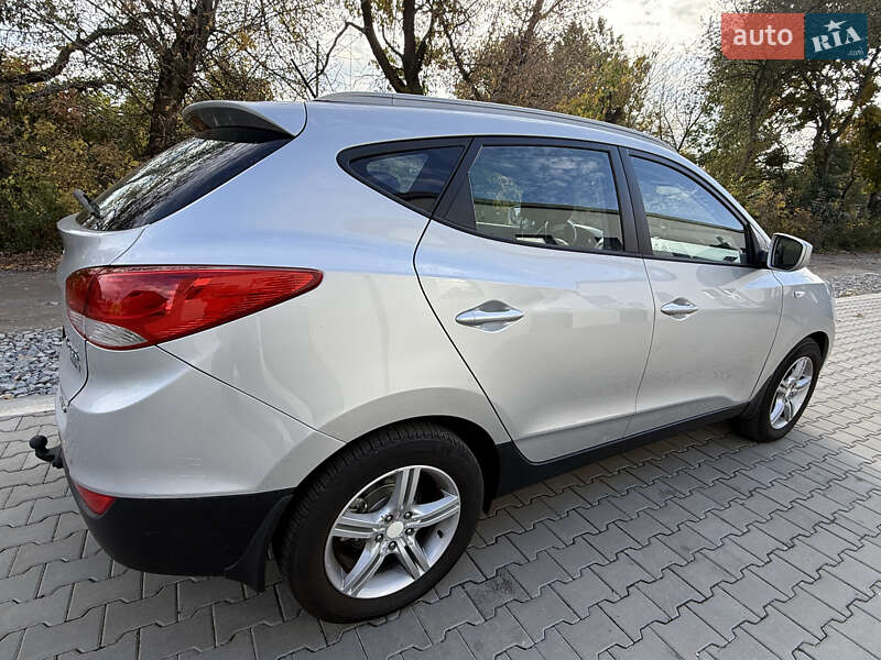 Позашляховик / Кросовер Hyundai ix35 2010 в Млиніві