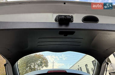 Внедорожник / Кроссовер Hyundai ix35 2010 в 