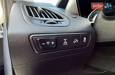 Внедорожник / Кроссовер Hyundai ix35 2010 в 