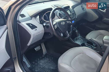 Внедорожник / Кроссовер Hyundai ix35 2013 в 