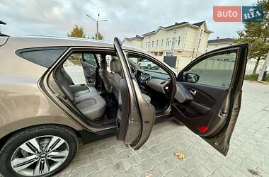 Внедорожник / Кроссовер Hyundai ix35 2015 в 