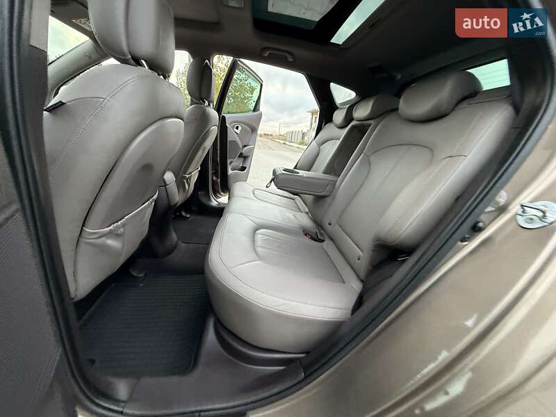 Позашляховик / Кросовер Hyundai ix35 2015 в Одесі