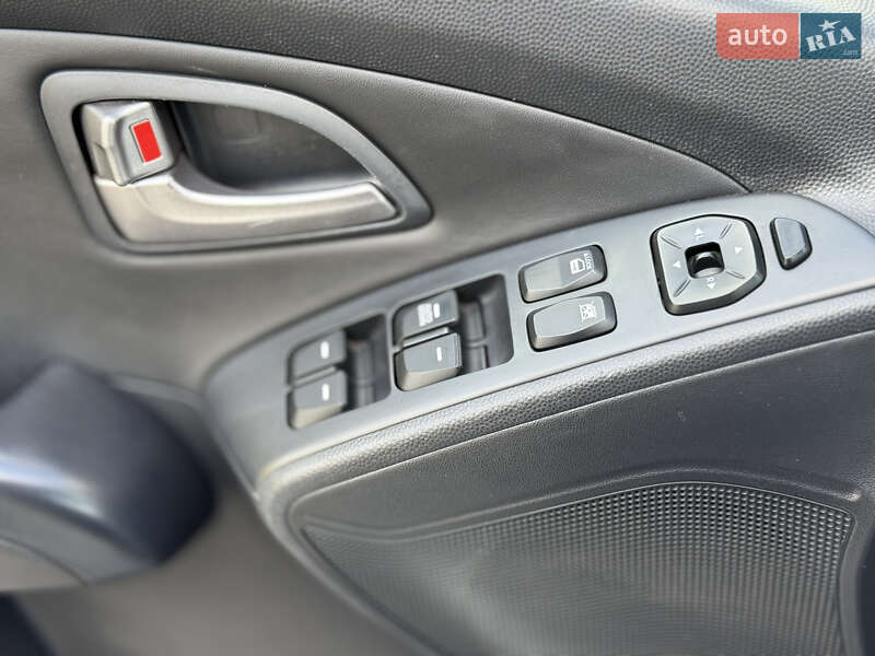 Внедорожник / Кроссовер Hyundai ix35 2011 в Одессе