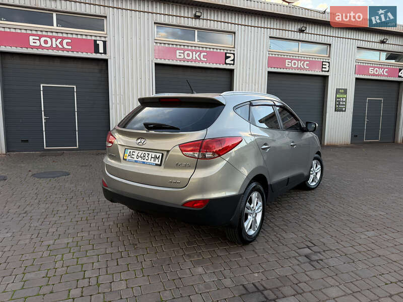 Внедорожник / Кроссовер Hyundai ix35 2010 в Кривом Роге