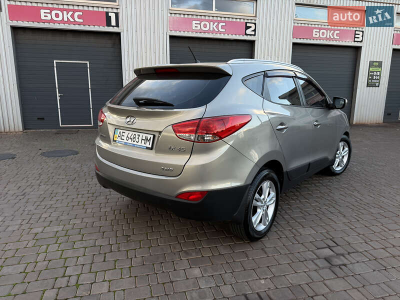 Внедорожник / Кроссовер Hyundai ix35 2010 в Кривом Роге