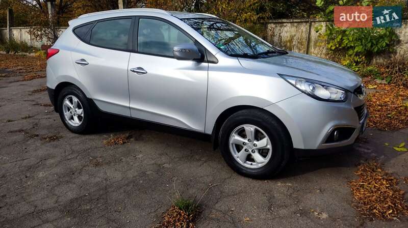 Внедорожник / Кроссовер Hyundai ix35 2010 в Ровно