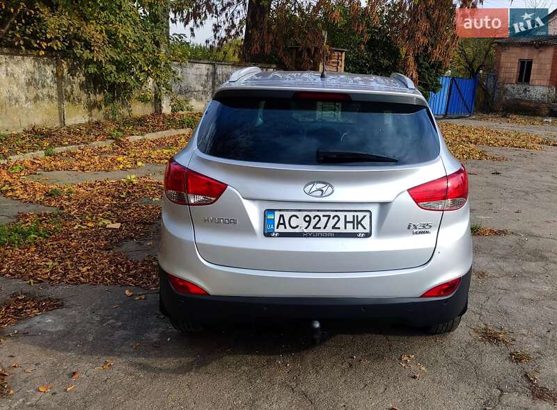Внедорожник / Кроссовер Hyundai ix35 2010 в Ровно