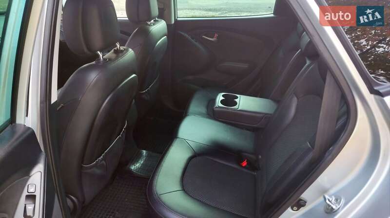 Внедорожник / Кроссовер Hyundai ix35 2010 в Ровно
