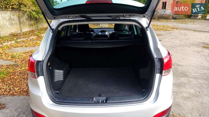 Внедорожник / Кроссовер Hyundai ix35 2010 в Ровно