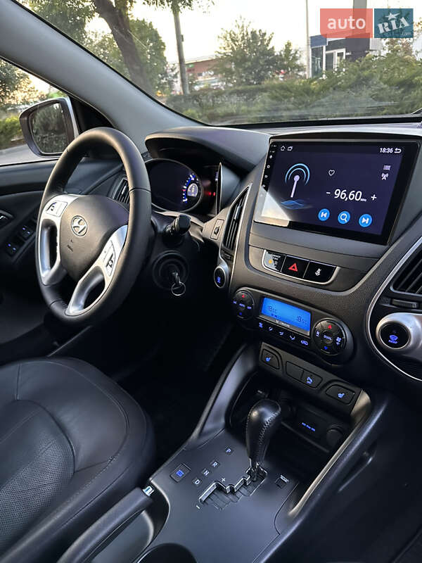 Позашляховик / Кросовер Hyundai ix35 2012 в Одесі