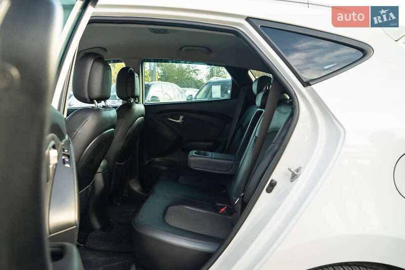 Внедорожник / Кроссовер Hyundai ix35 2011 в Черновцах фото 31 Внедорожник / Кроссовер Hyundai ix35 2011 в Черновцах