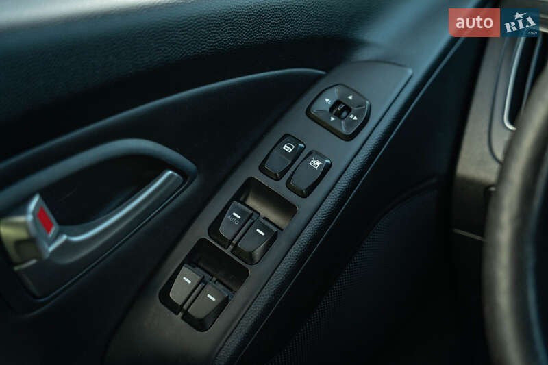 Внедорожник / Кроссовер Hyundai ix35 2011 в Черновцах фото 16 Внедорожник / Кроссовер Hyundai ix35 2011 в Черновцах