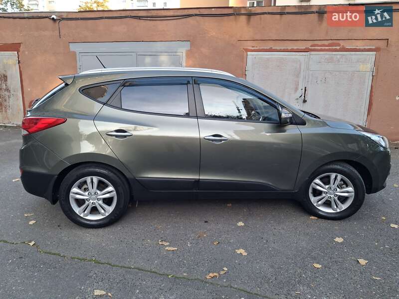 Внедорожник / Кроссовер Hyundai ix35 2011 в Одессе