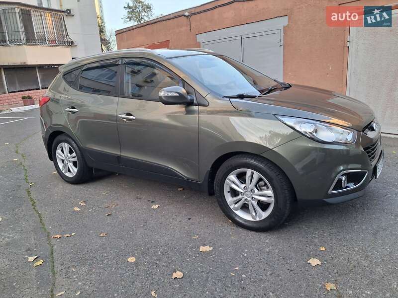 Внедорожник / Кроссовер Hyundai ix35 2011 в Одессе