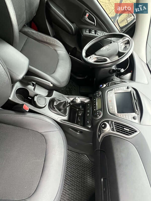 Внедорожник / Кроссовер Hyundai ix35 2015 в Львове