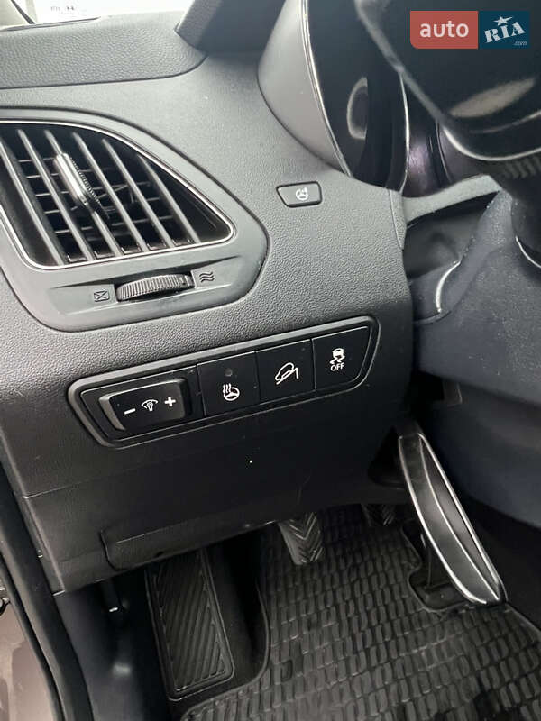 Внедорожник / Кроссовер Hyundai ix35 2015 в Львове