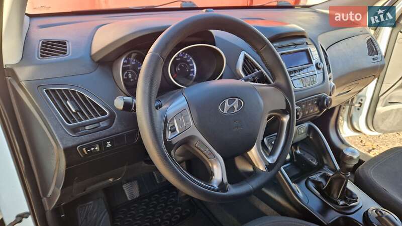 Внедорожник / Кроссовер Hyundai ix35 2010 в Киеве фото 12 Внедорожник / Кроссовер Hyundai ix35 2010 в Киеве