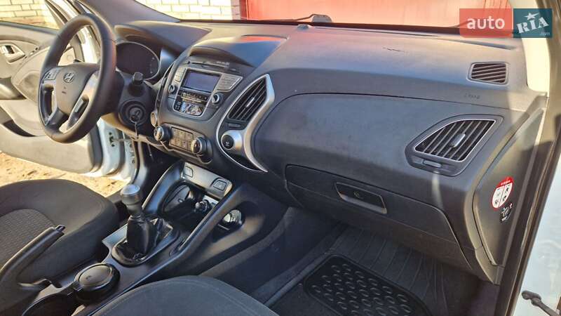 Внедорожник / Кроссовер Hyundai ix35 2010 в Киеве фото 14 Внедорожник / Кроссовер Hyundai ix35 2010 в Киеве
