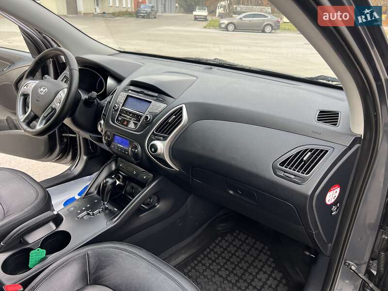 Позашляховик / Кросовер Hyundai ix35 2011 в Радивиліві