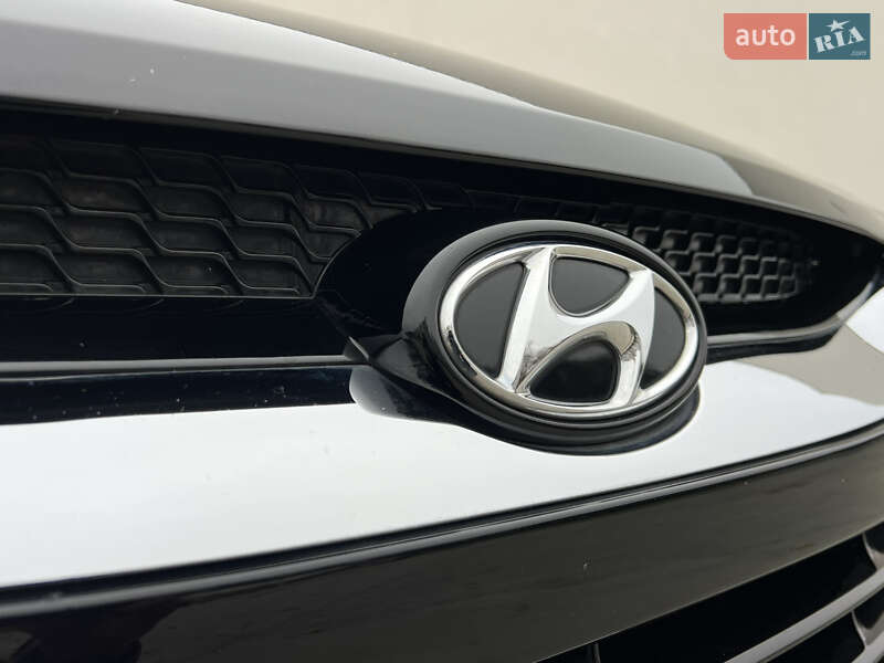 Позашляховик / Кросовер Hyundai ix35 2014 в Луцьку