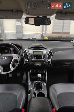 Внедорожник / Кроссовер Hyundai ix35 2010 в Полтаве