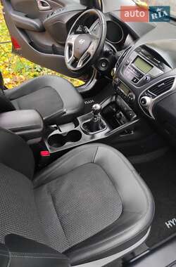 Внедорожник / Кроссовер Hyundai ix35 2010 в Полтаве