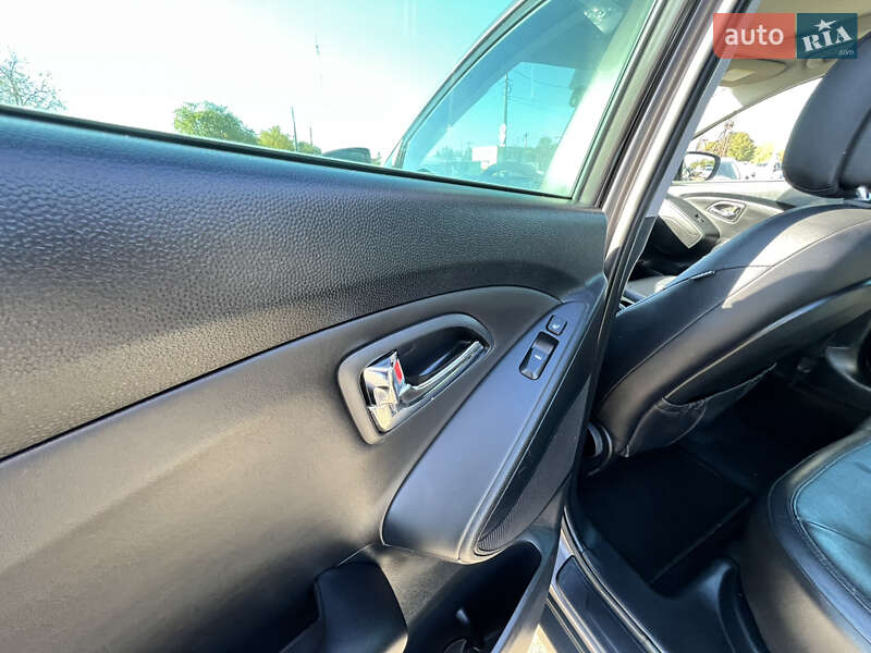Внедорожник / Кроссовер Hyundai ix35 2012 в Луцке фото 13 Внедорожник / Кроссовер Hyundai ix35 2012 в Луцке