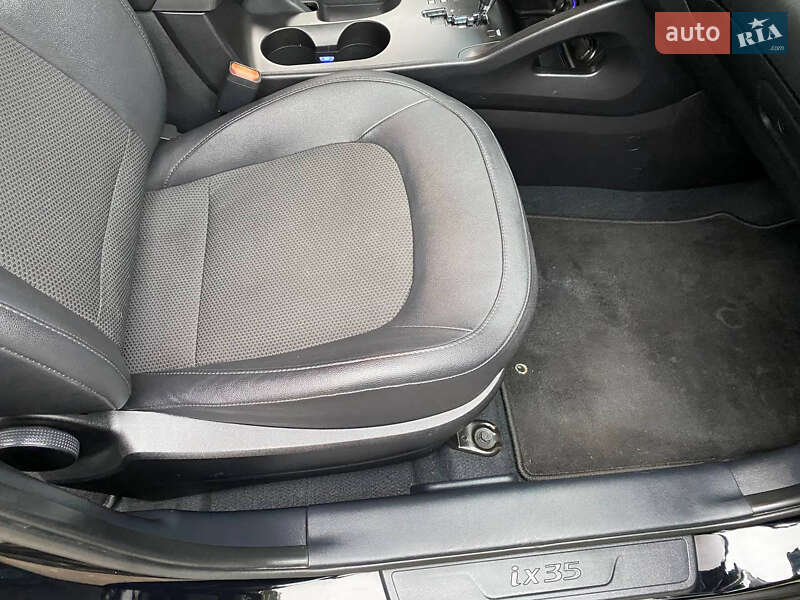 Внедорожник / Кроссовер Hyundai ix35 2015 в Радивилове