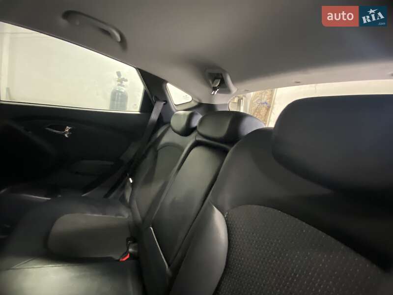 Позашляховик / Кросовер Hyundai ix35 2011 в Рівному