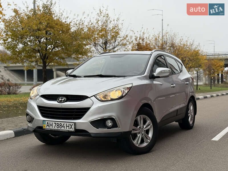 Внедорожник / Кроссовер Hyundai ix35 2010 в Киеве
