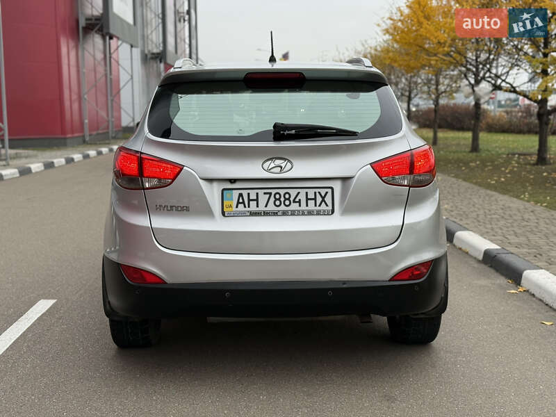 Внедорожник / Кроссовер Hyundai ix35 2010 в Киеве