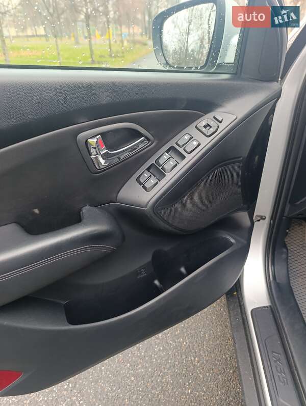 Внедорожник / Кроссовер Hyundai ix35 2012 в Киеве