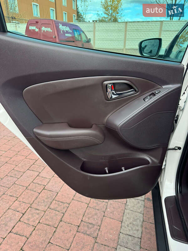 Внедорожник / Кроссовер Hyundai ix35 2012 в Стрые