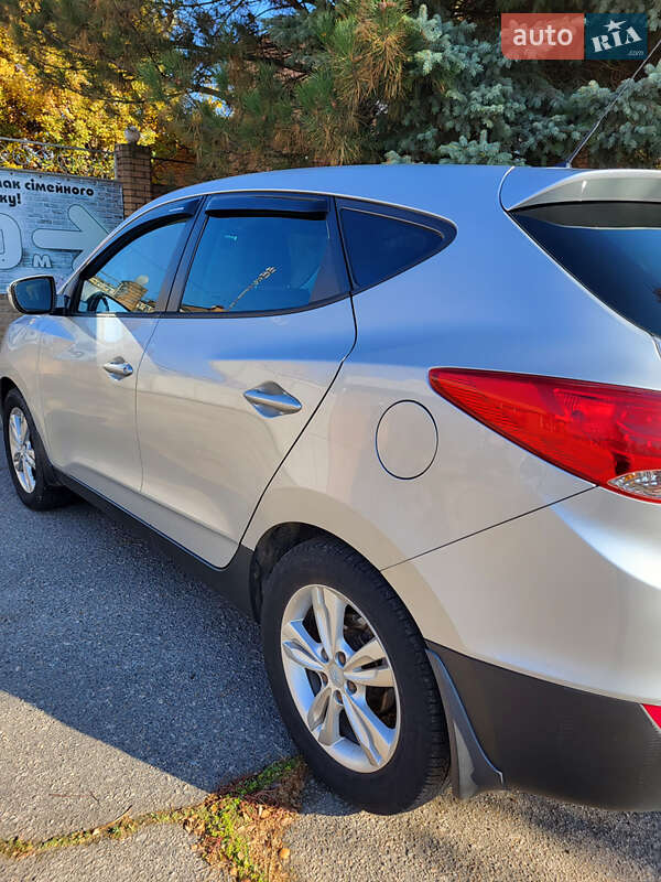 Внедорожник / Кроссовер Hyundai ix35 2011 в Никополе