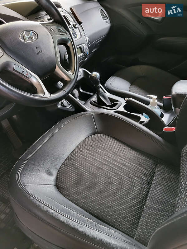 Внедорожник / Кроссовер Hyundai ix35 2011 в Никополе