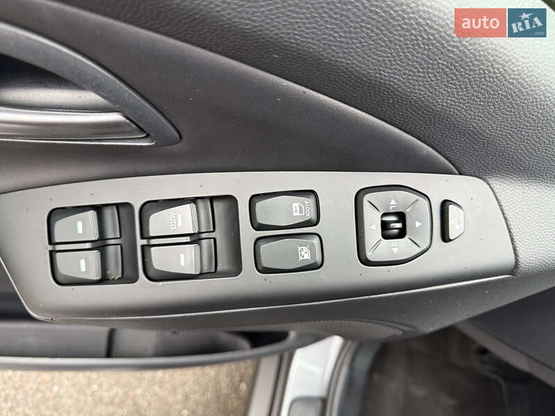 Позашляховик / Кросовер Hyundai ix35 2014 в Луцьку