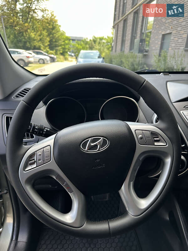 Внедорожник / Кроссовер Hyundai ix35 2011 в Львове