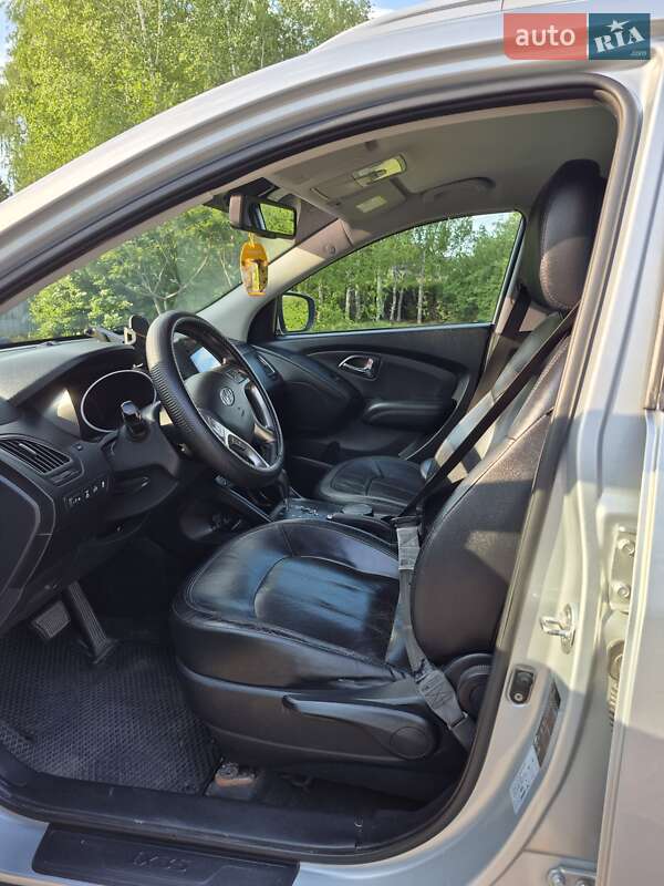 Внедорожник / Кроссовер Hyundai ix35 2010 в Полтаве
