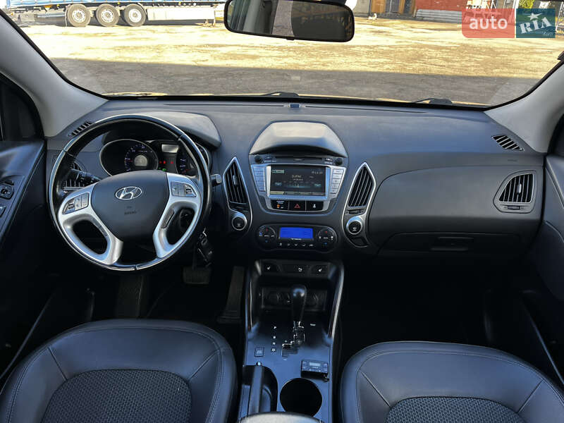 Внедорожник / Кроссовер Hyundai ix35 2010 в Луцке