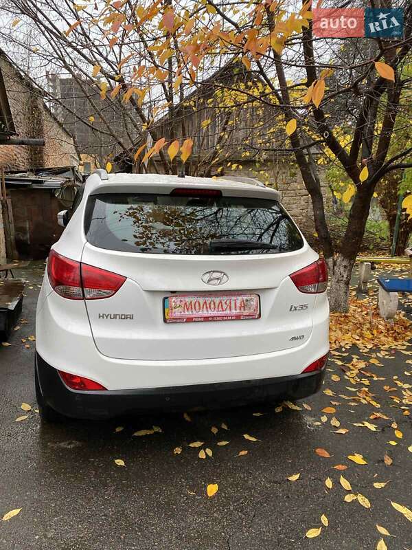 Внедорожник / Кроссовер Hyundai ix35 2011 в Ровно