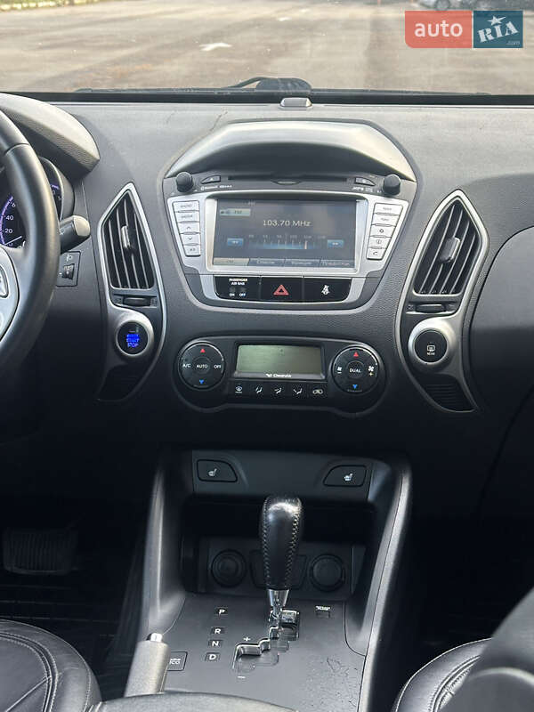 Внедорожник / Кроссовер Hyundai ix35 2010 в Ровно