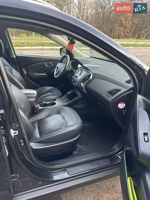 Внедорожник / Кроссовер Hyundai ix35 2010 в Ровно