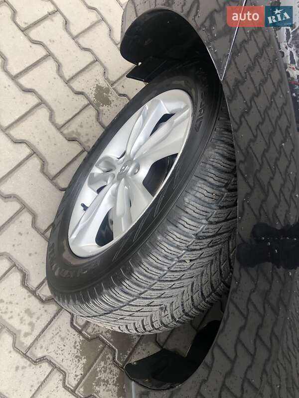Внедорожник / Кроссовер Hyundai ix35 2011 в Луцке фото 12 Внедорожник / Кроссовер Hyundai ix35 2011 в Луцке
