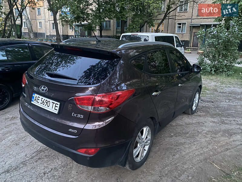 Внедорожник / Кроссовер Hyundai ix35 2010 в Кривом Роге