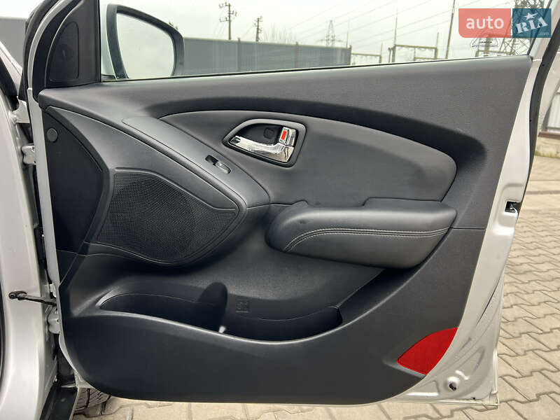 Внедорожник / Кроссовер Hyundai ix35 2011 в Луцке