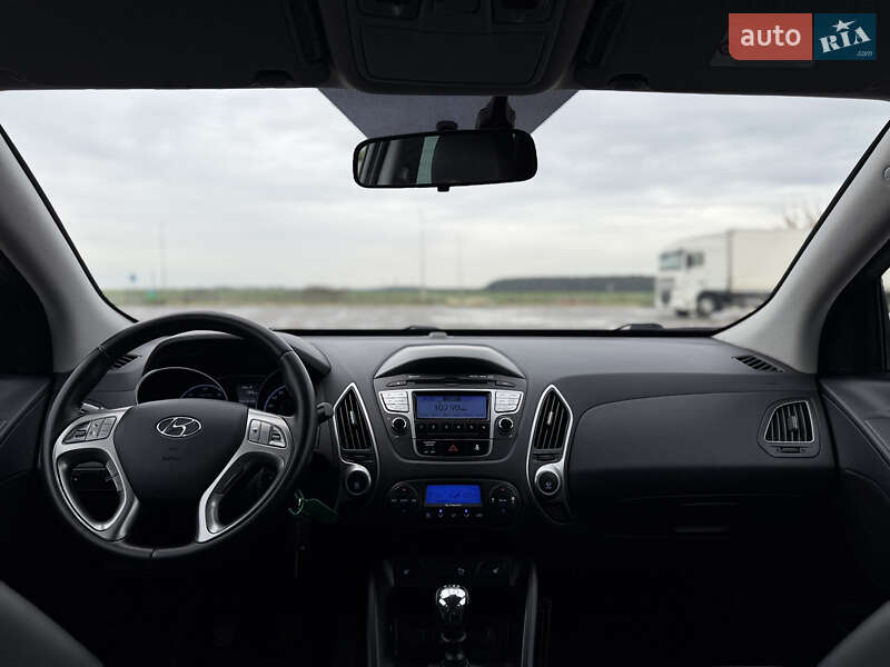 Внедорожник / Кроссовер Hyundai ix35 2011 в Радивилове